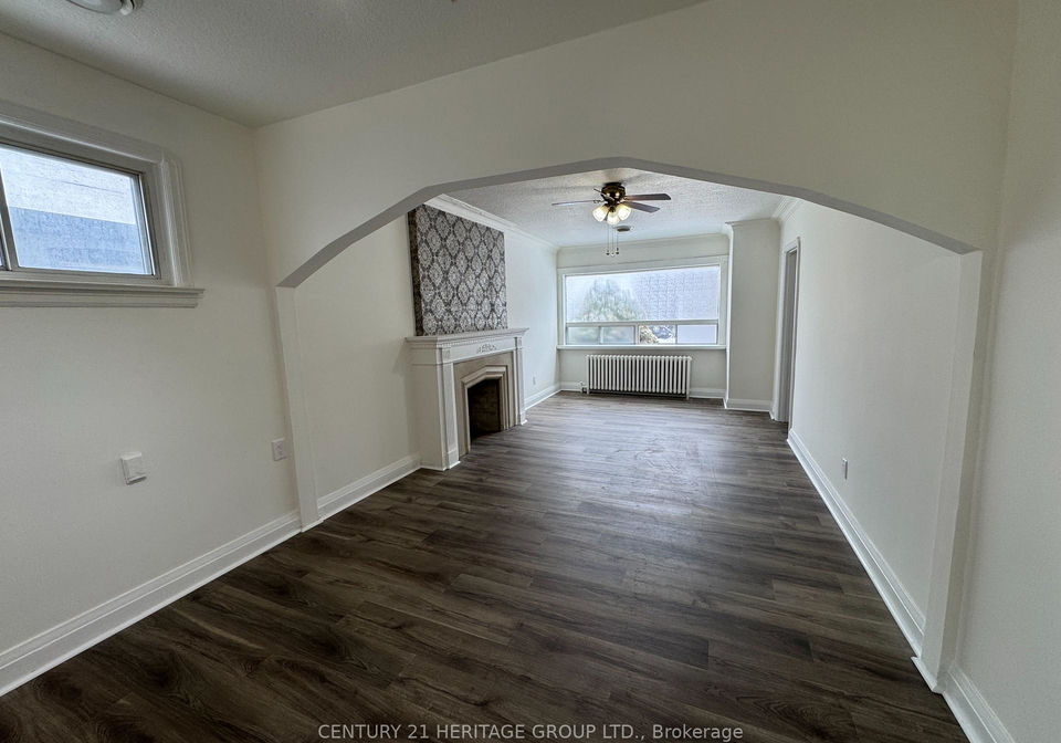 24-hutton-avenue-east-york-ontario-e13117242