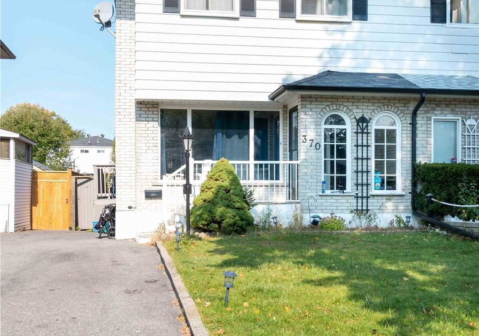 370-durham-court-oshawa-ontario-e13118200