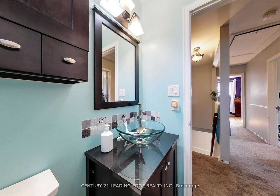 370-durham-court-oshawa-ontario-e13118200