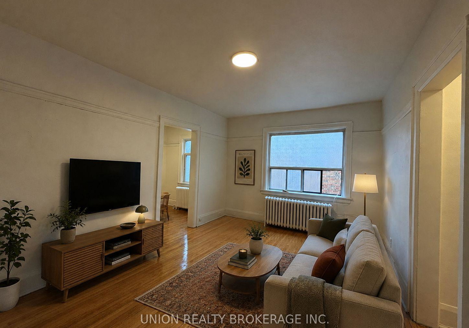 2451-queen-street-e-toronto-ontario-e13118548