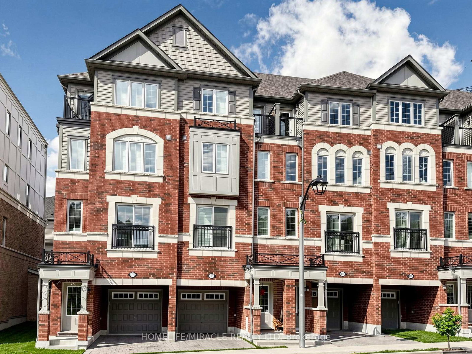 2725-deputy-minister-path-oshawa-ontario-e13119400