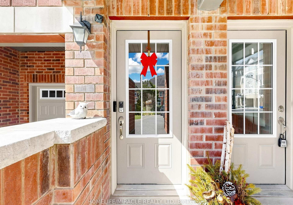 2725-deputy-minister-path-oshawa-ontario-e13119400