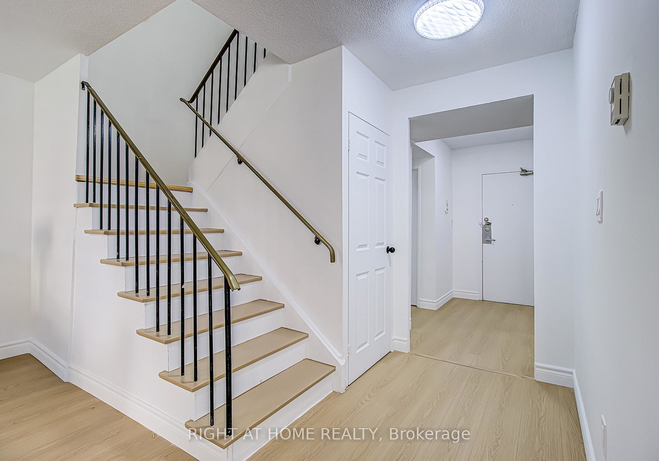 8-crescent-town-road-east-york-ontario-e13119648