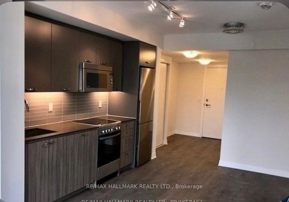 2301-danforth-avenue-toronto-ontario-e13120670