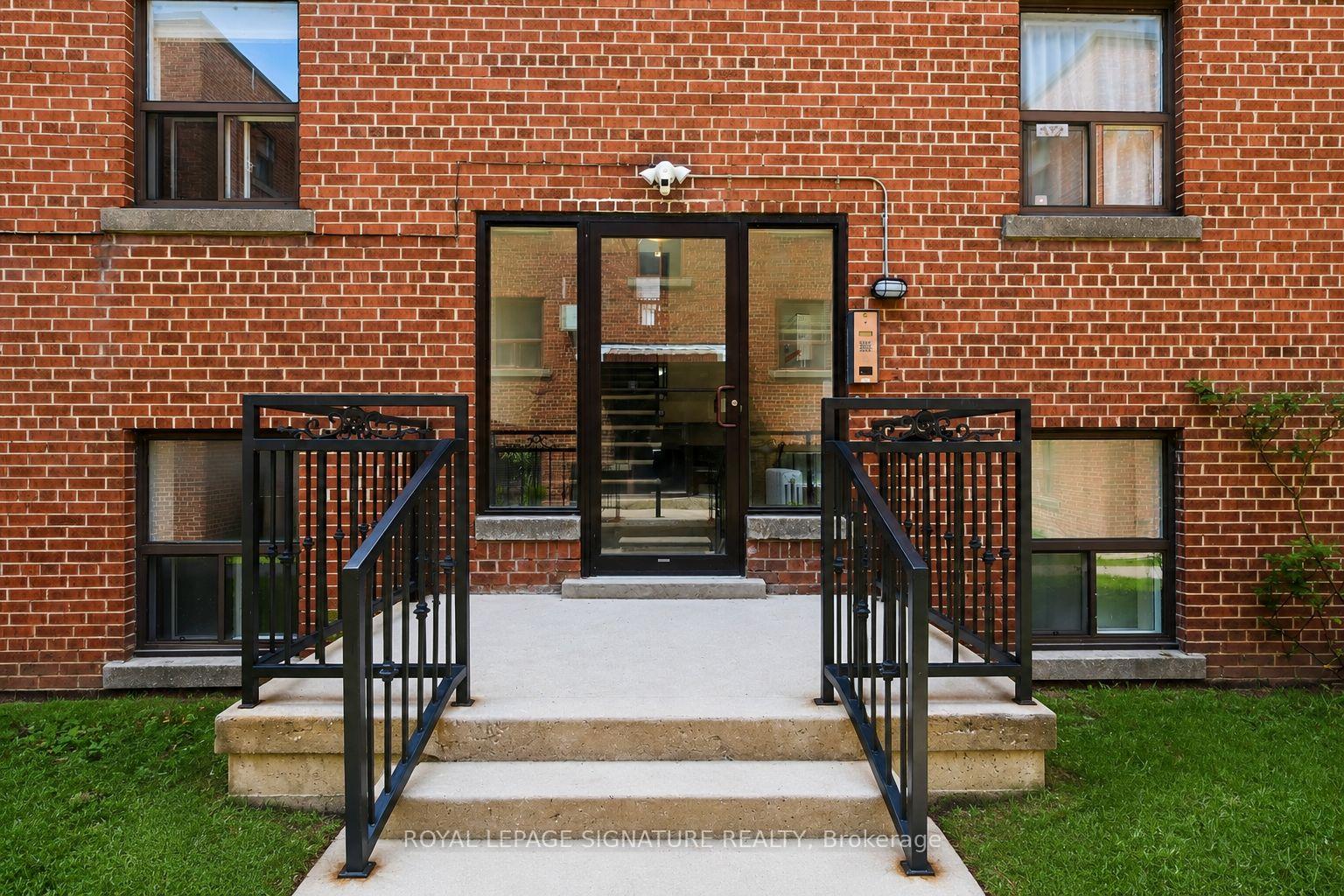 1000-oconnor-drive-east-york-ontario-e13120878