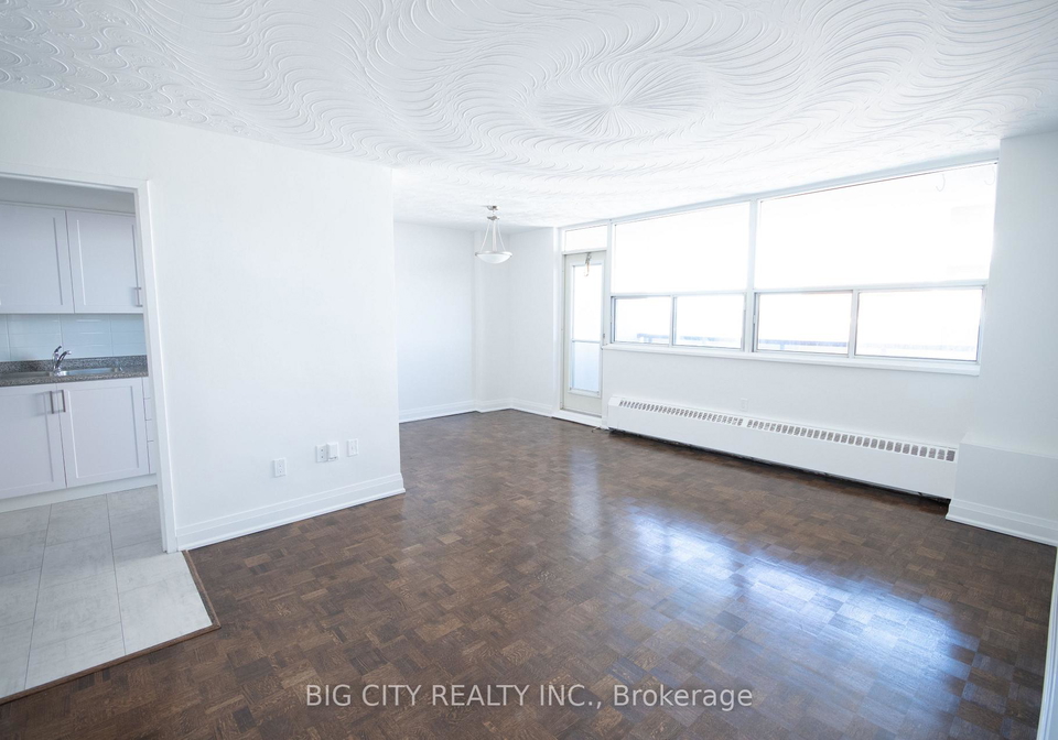 1000-broadview-avenue-east-york-ontario-e13121050