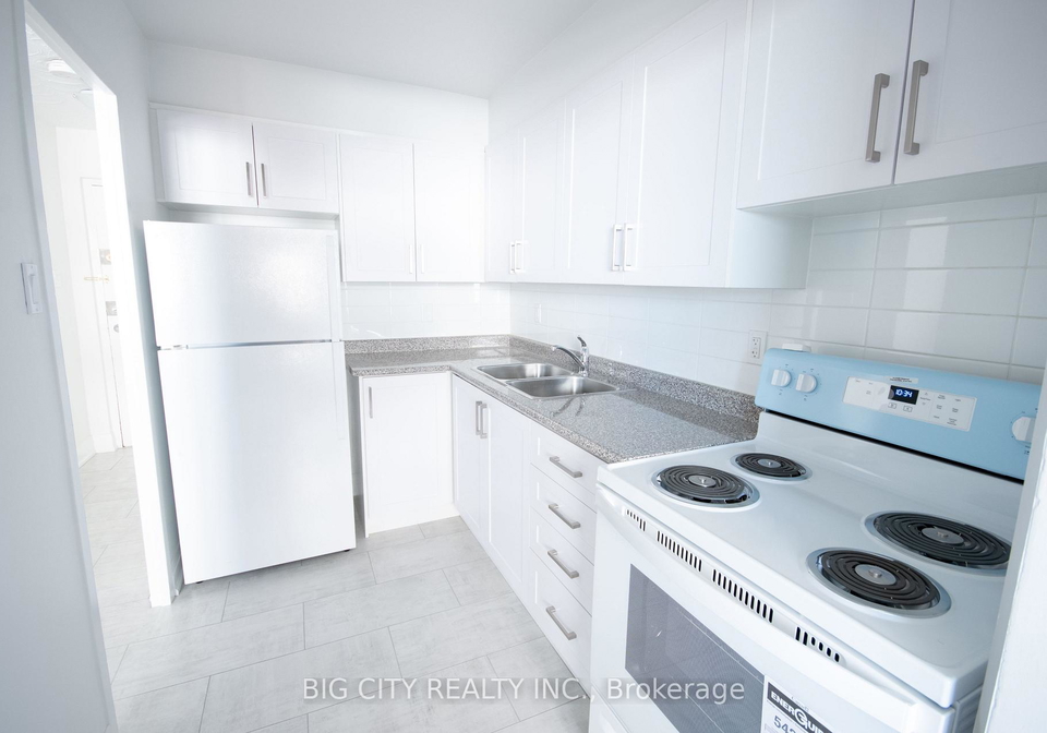 1000-broadview-avenue-east-york-ontario-e13121050