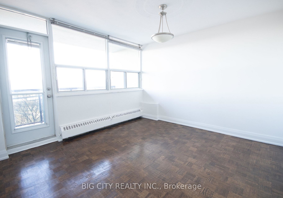 1000-broadview-avenue-east-york-ontario-e13121062