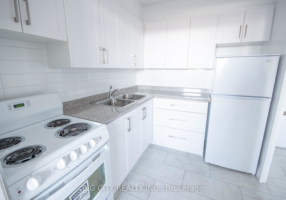 1000-broadview-avenue-east-york-ontario-e13121062