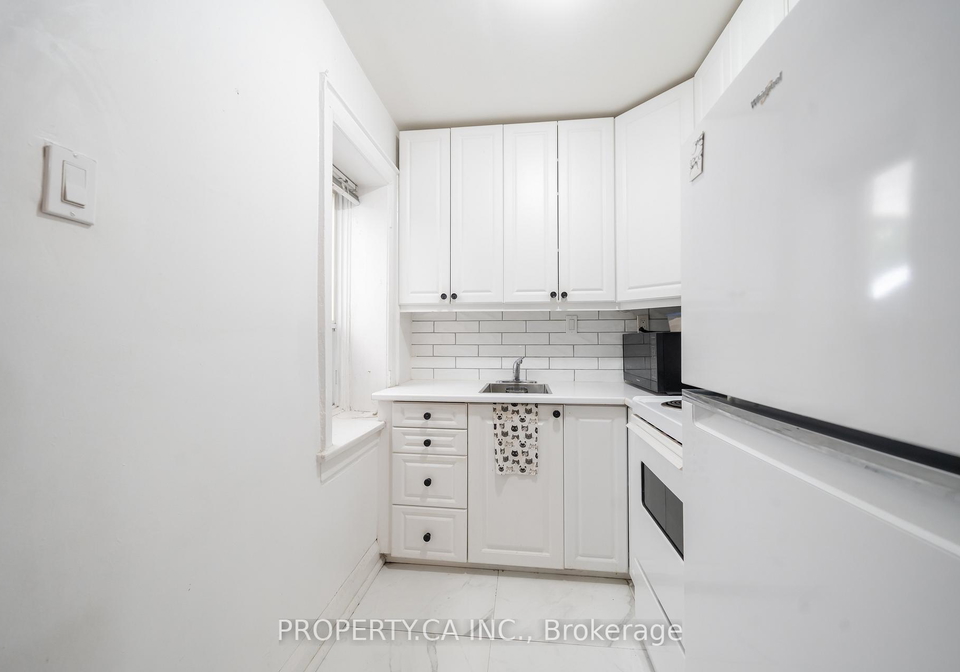 849-broadview-avenue-e-east-york-ontario-e13121206