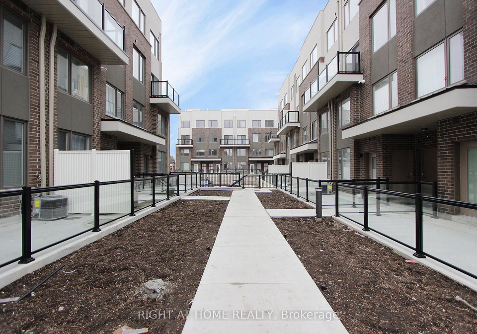 1460-whites-road-pickering-ontario-e13121700