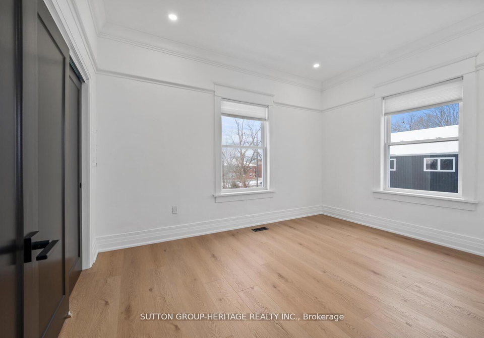 852-simcoe-street-n-oshawa-ontario-e13121792