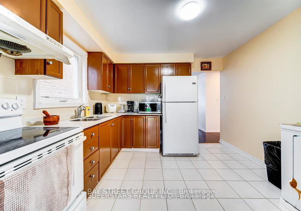 22-cardwell-avenue-scarborough-ontario-e13121808
