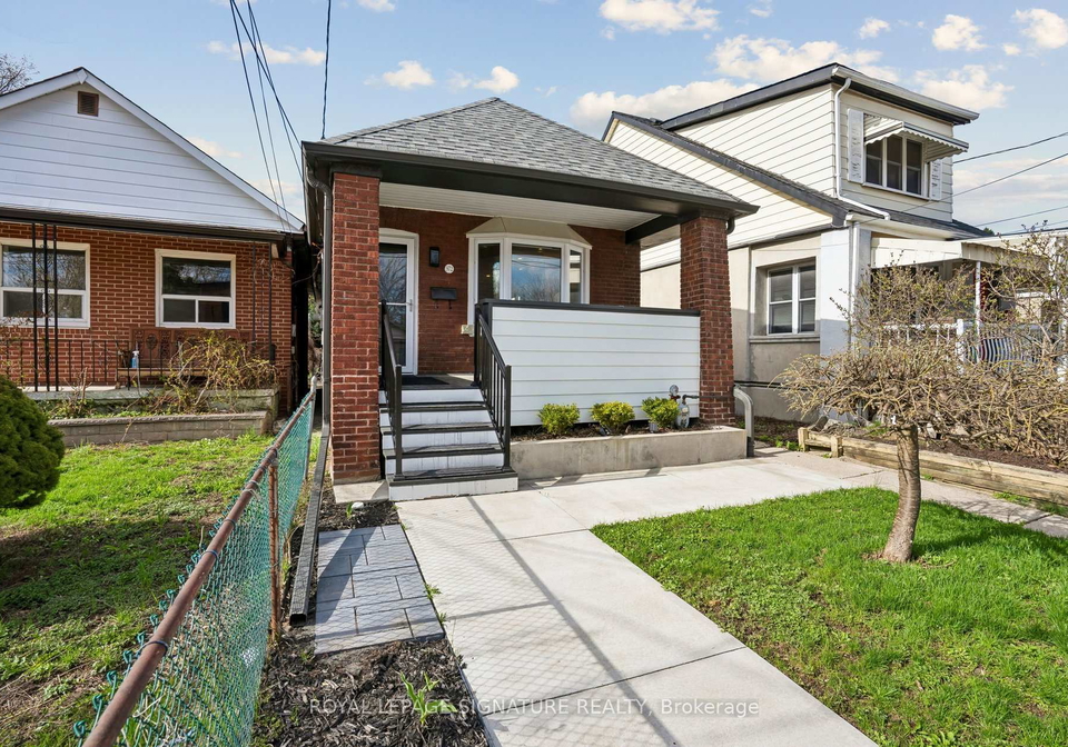 972-cosburn-avenue-east-york-ontario-e13121820