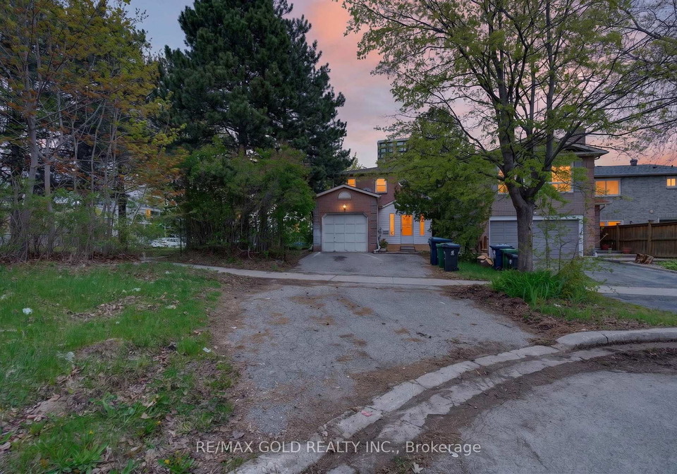 43-saintsbury-square-scarborough-ontario-e13121866