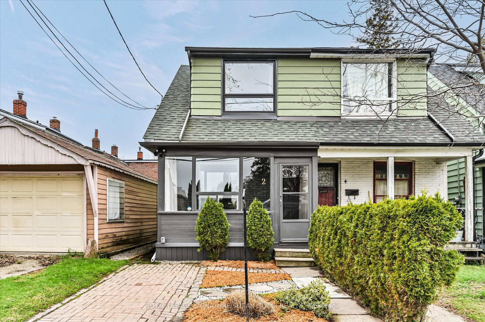 2-newman-avenue-east-york-ontario-e13121966