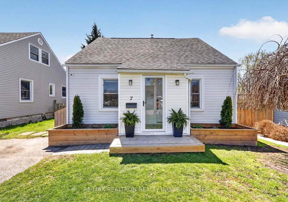 7-york-street-ajax-ontario-e13123336
