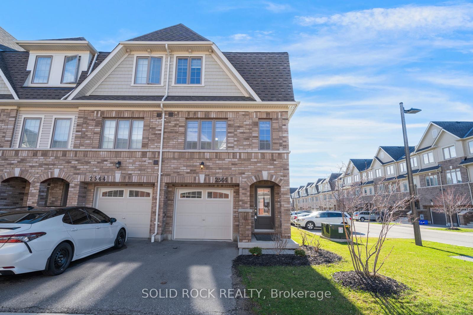 2566-mojave-path-oshawa-ontario-e13123878