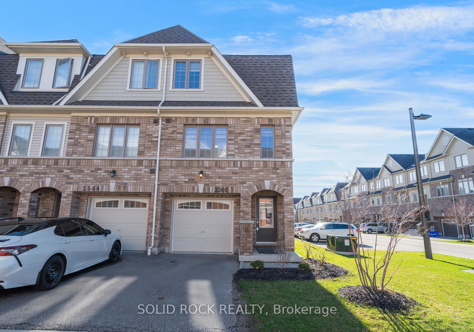 2566-mojave-path-oshawa-ontario-e13123878
