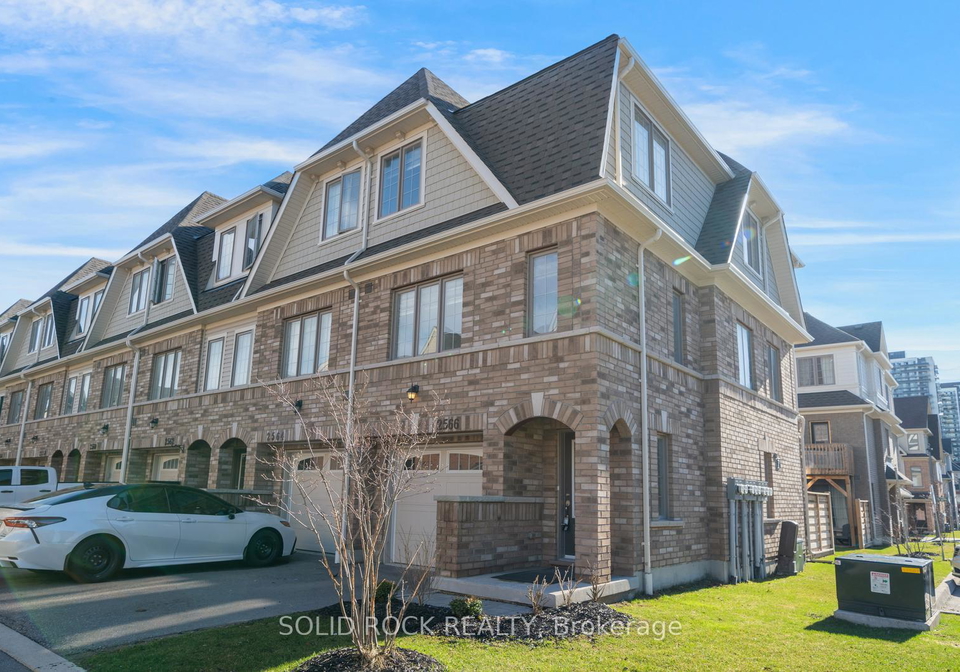 2566-mojave-path-oshawa-ontario-e13123878