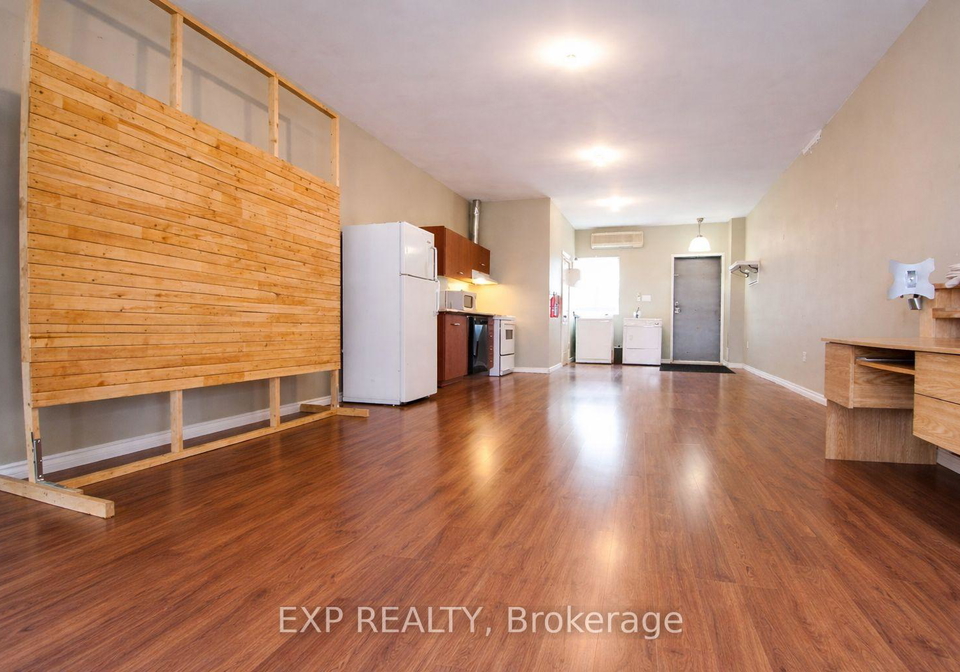 1038-coxwell-avenue-east-york-ontario-e13124020