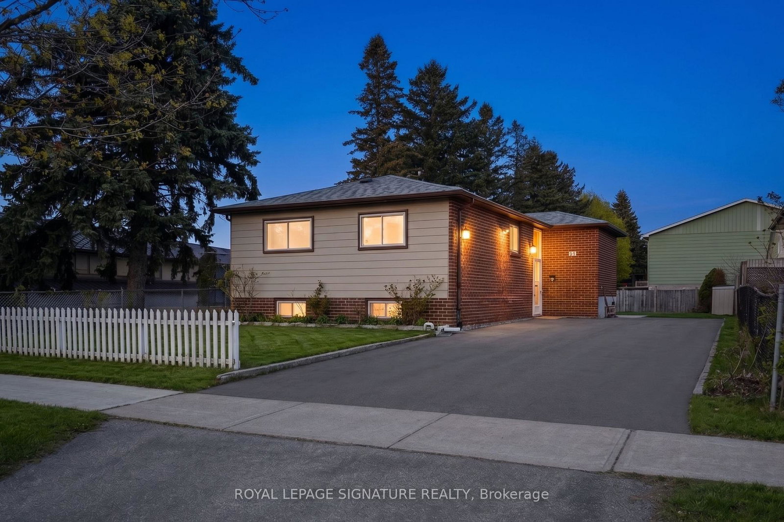 33-crow-trail-scarborough-ontario-e13124638