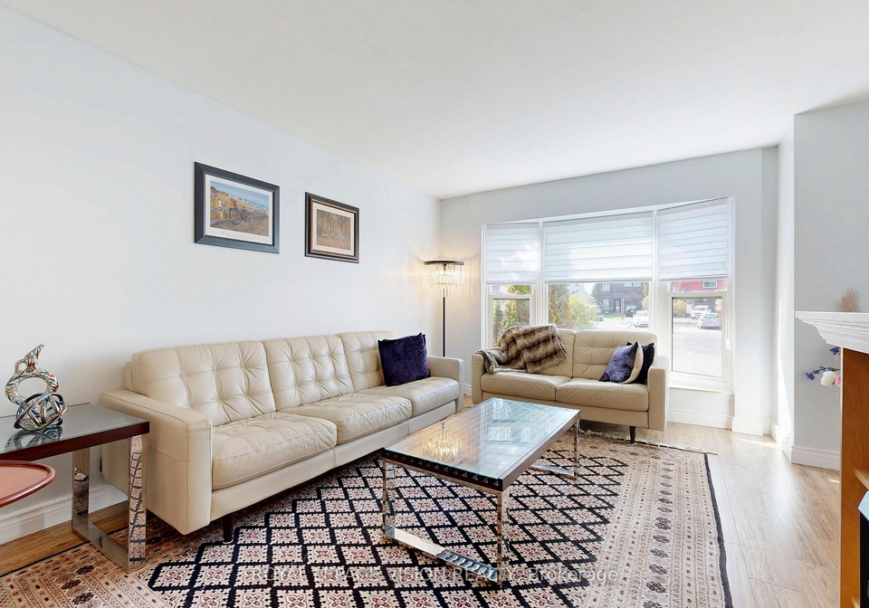 39-lucas-lane-ajax-ontario-e13124786