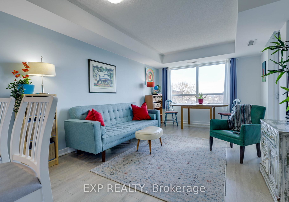 8-trent-avenue-toronto-ontario-e13125456