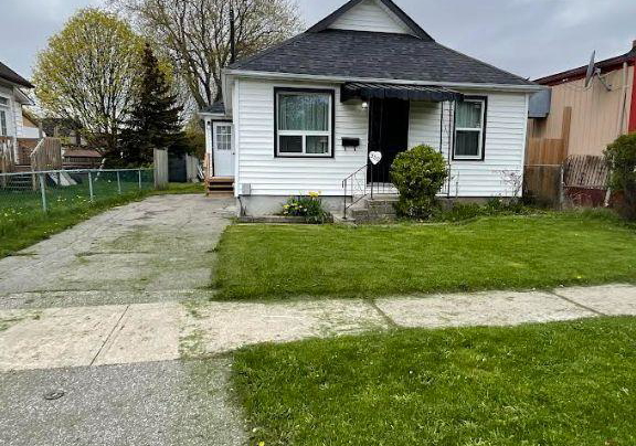 350-oshawa-boulevard-s-oshawa-ontario-e13126750