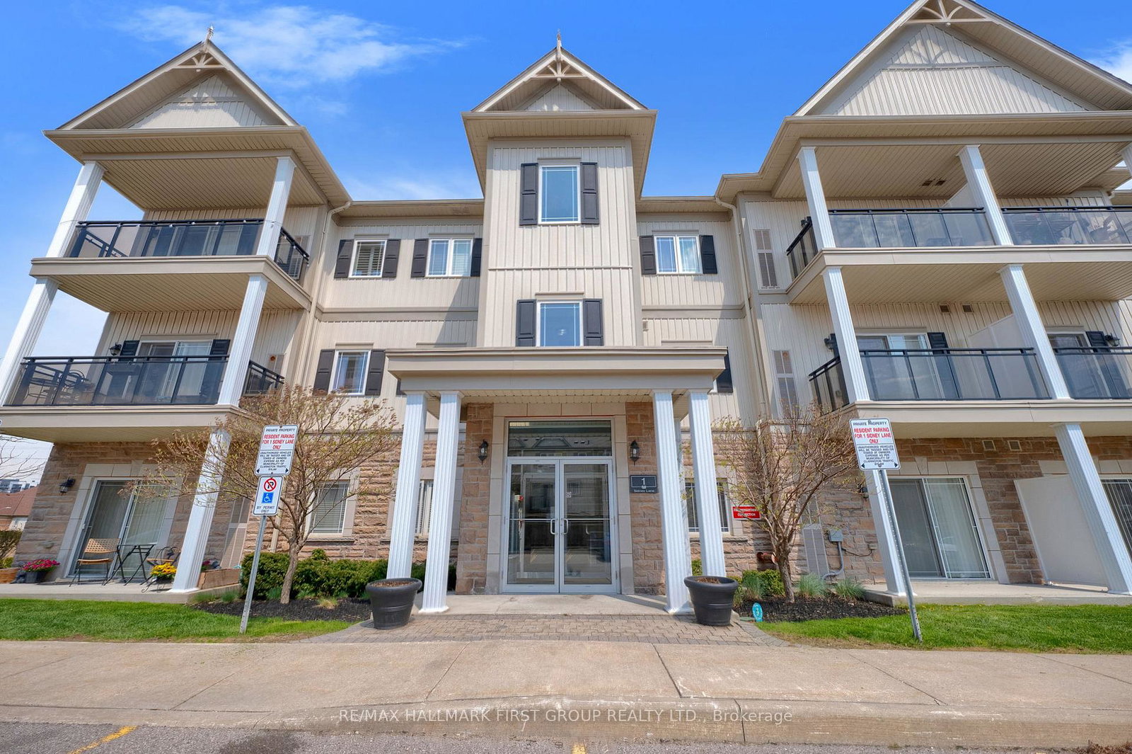 1-sidney-lane-clarington-ontario-e13127018