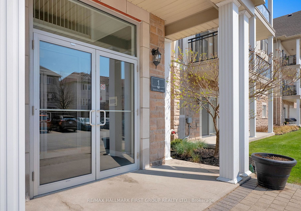 1-sidney-lane-clarington-ontario-e13127018