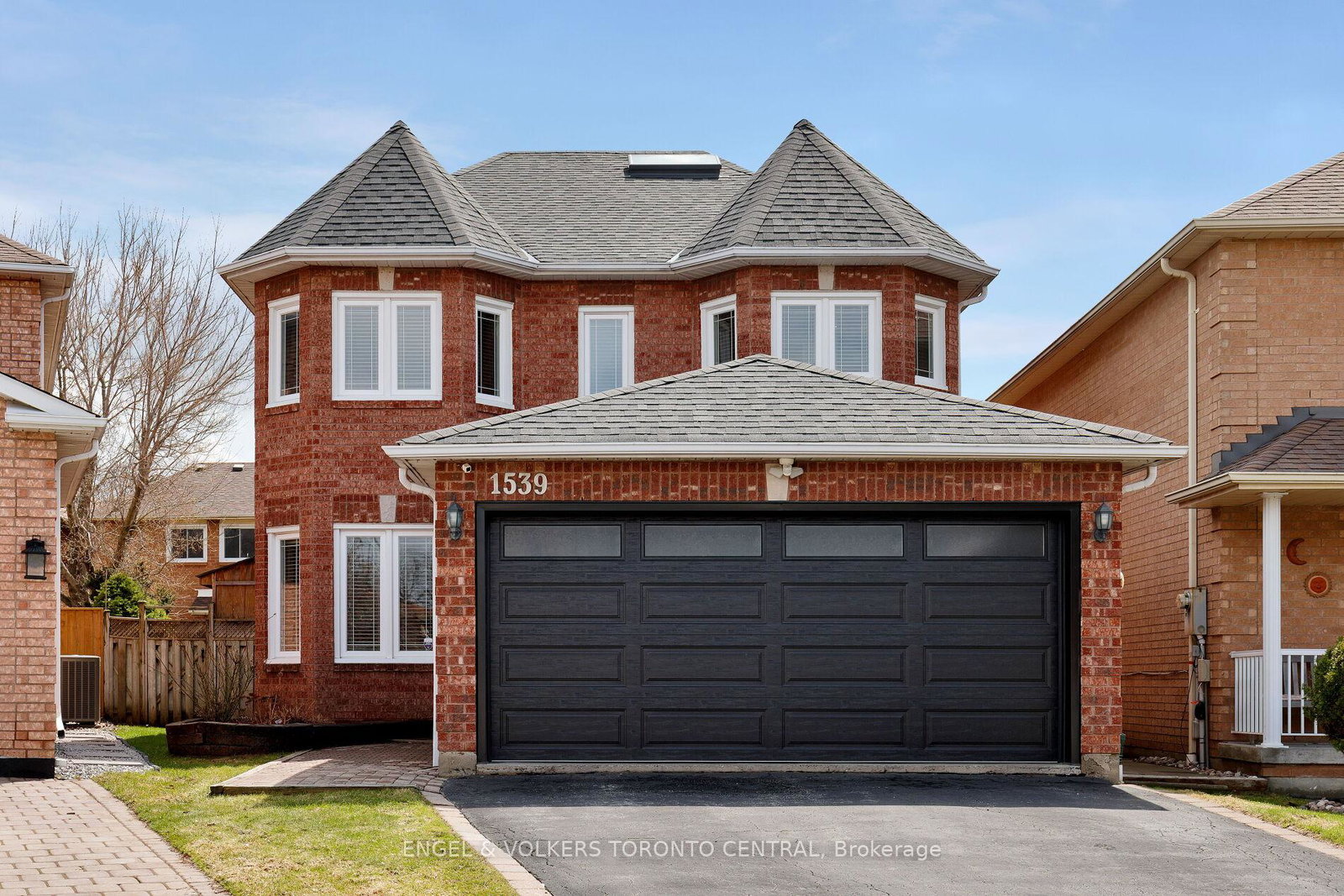 1539-nipissing-court-pickering-ontario-e13128192