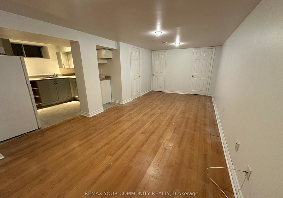 90-binswood-avenue-east-york-ontario-e13129644