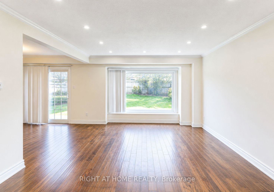 18-goodfellow-street-whitby-ontario-e13129952