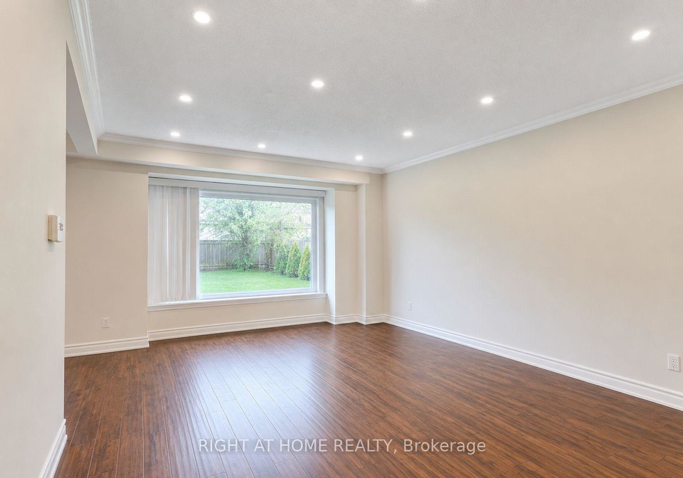 18-goodfellow-street-whitby-ontario-e13129952