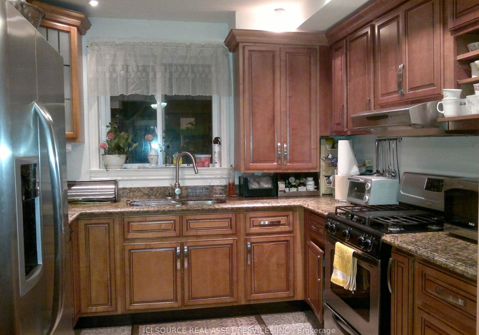 43-ridgemoor-avenue-scarborough-ontario-e13130110
