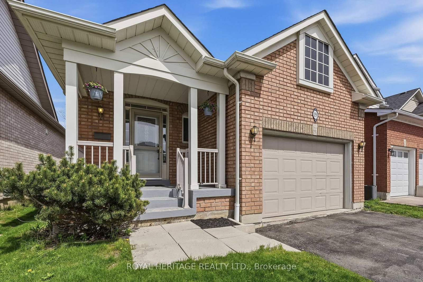 19-fitzpatrick-court-whitby-ontario-e13130656