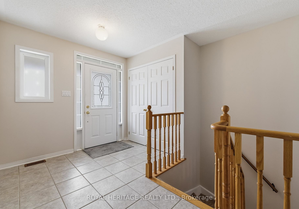 19-fitzpatrick-court-whitby-ontario-e13130656