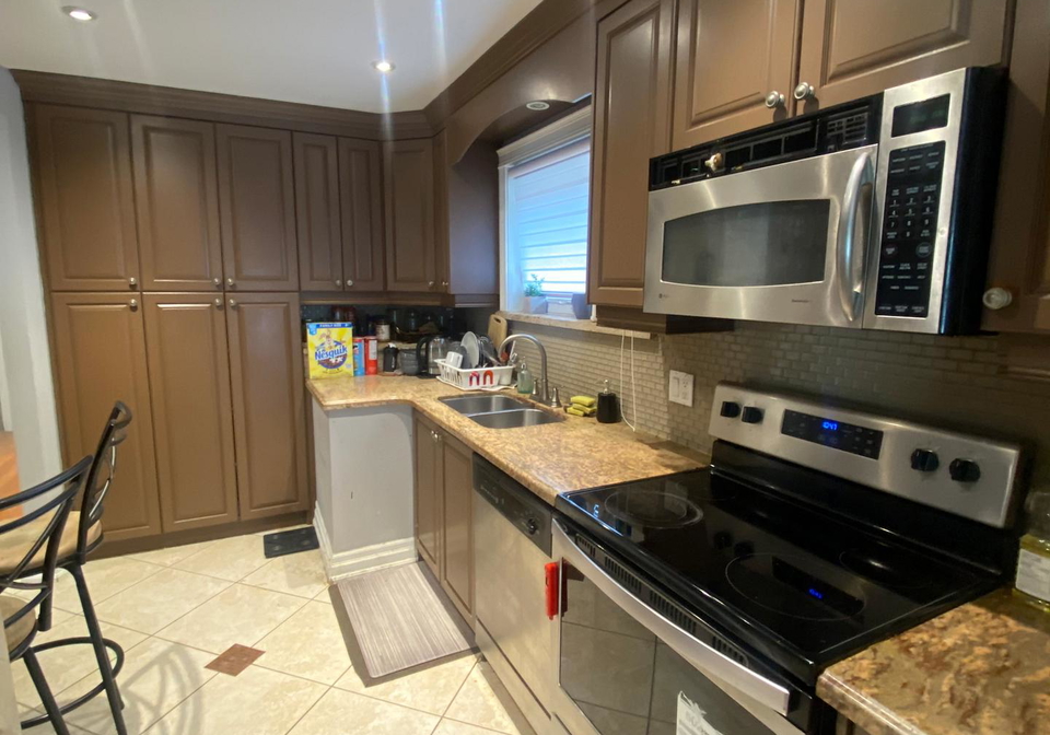 40-waterfield-drive-scarborough-ontario-e13132070