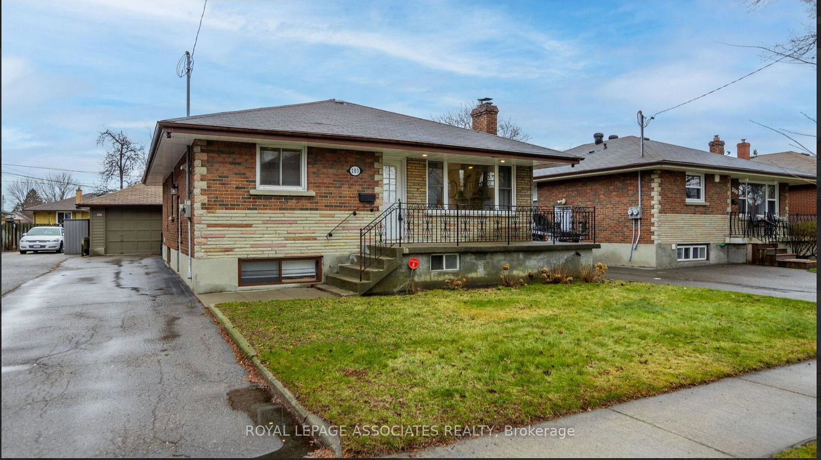 203-cromwell-avenue-oshawa-ontario-e13133018