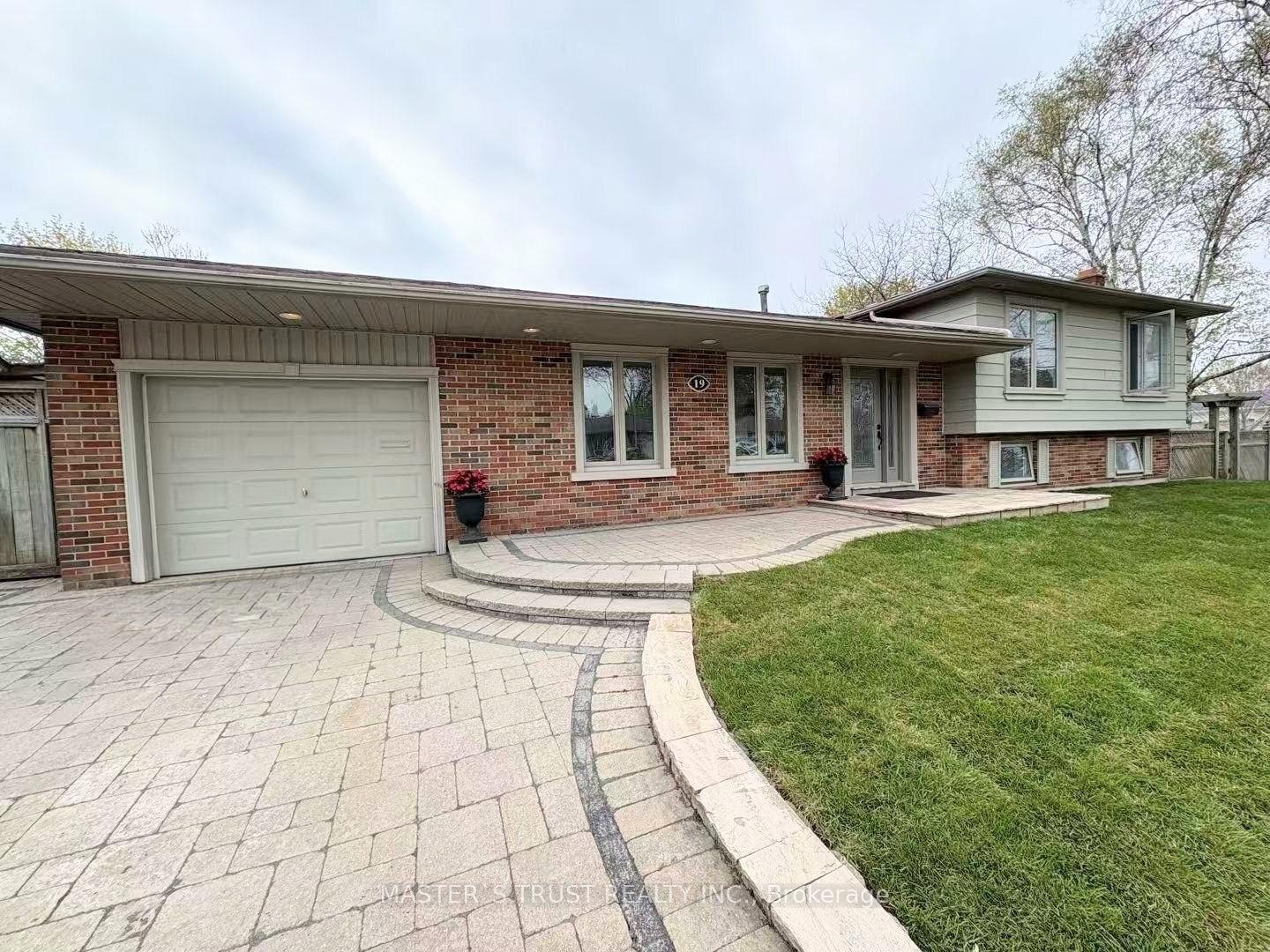 19-cockburn-drive-scarborough-ontario-e13133108