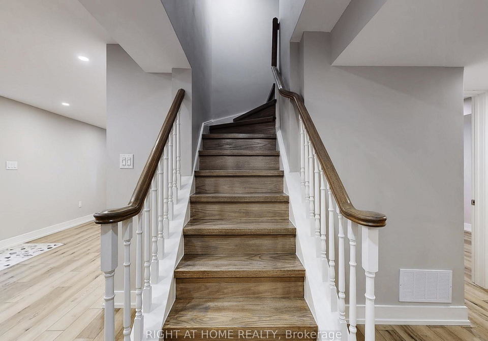 11-hawker-court-ajax-ontario-e13133414