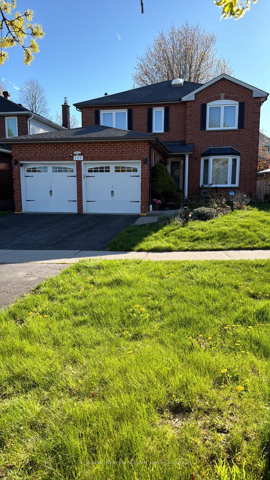 209-bassett-boulevard-whitby-ontario-e13133904