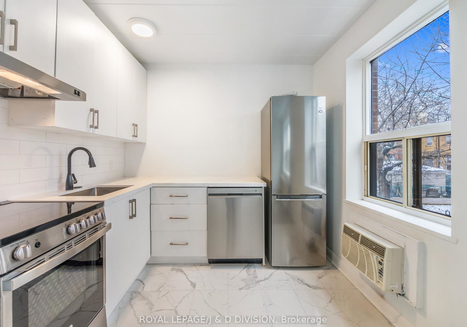 325-sammon-avenue-east-york-ontario-e13134254