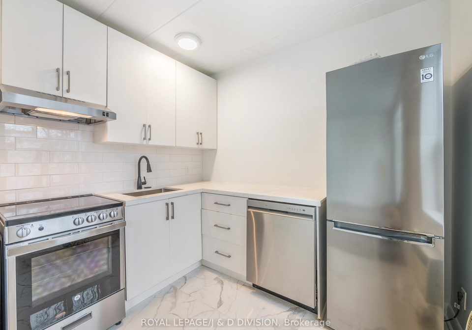 325-sammon-avenue-east-york-ontario-e13134254