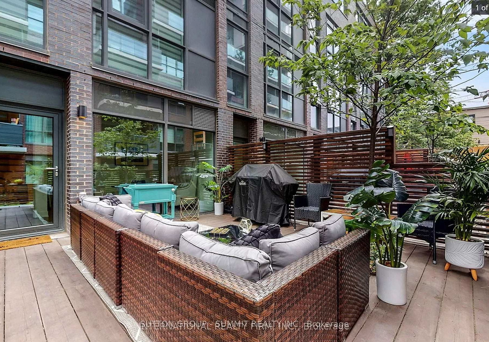 1331-queen-street-e-toronto-ontario-e13135296