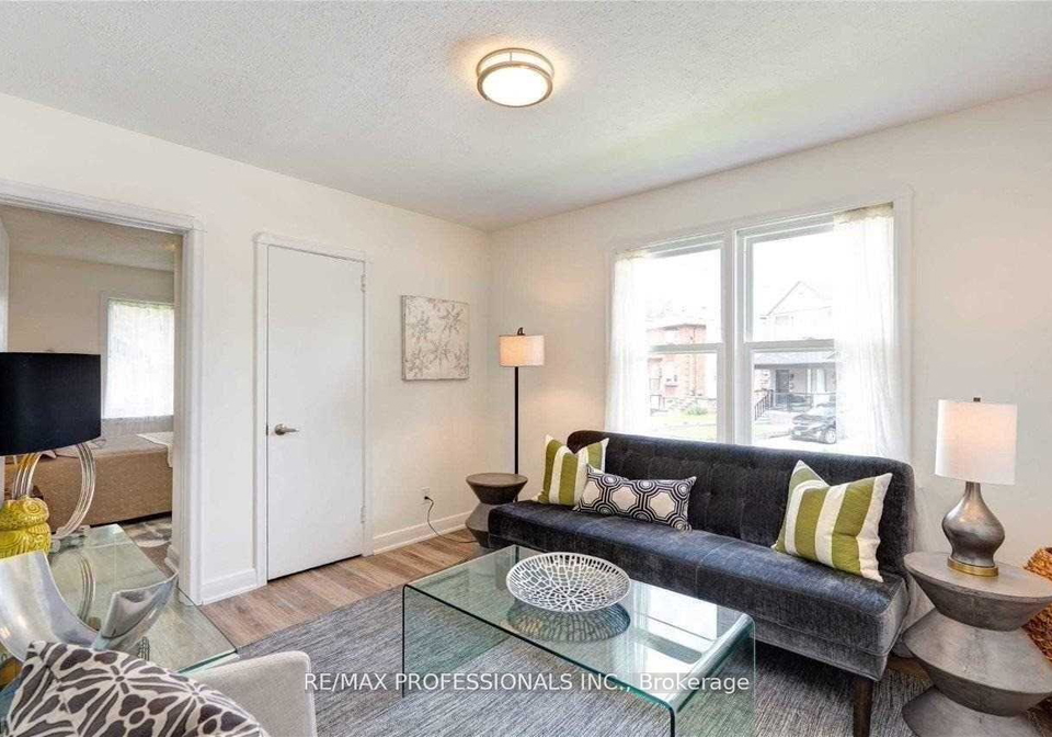 28gledhill-avenue-east-york-ontario-e13135426