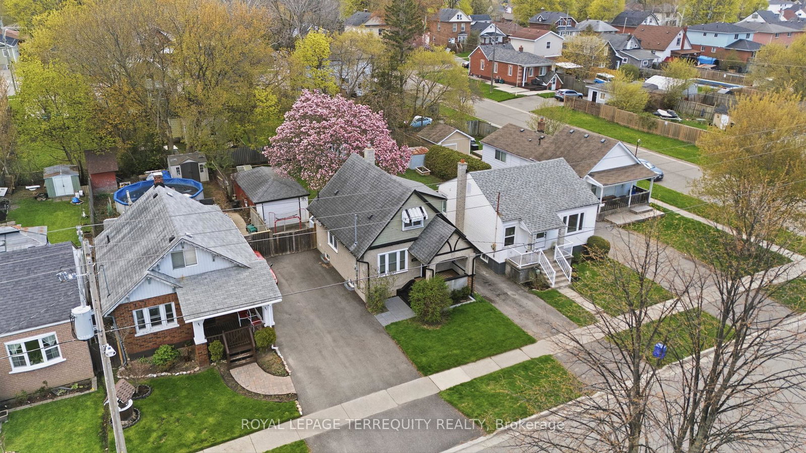 253-oshawa-boulevard-s-oshawa-ontario-e13135528