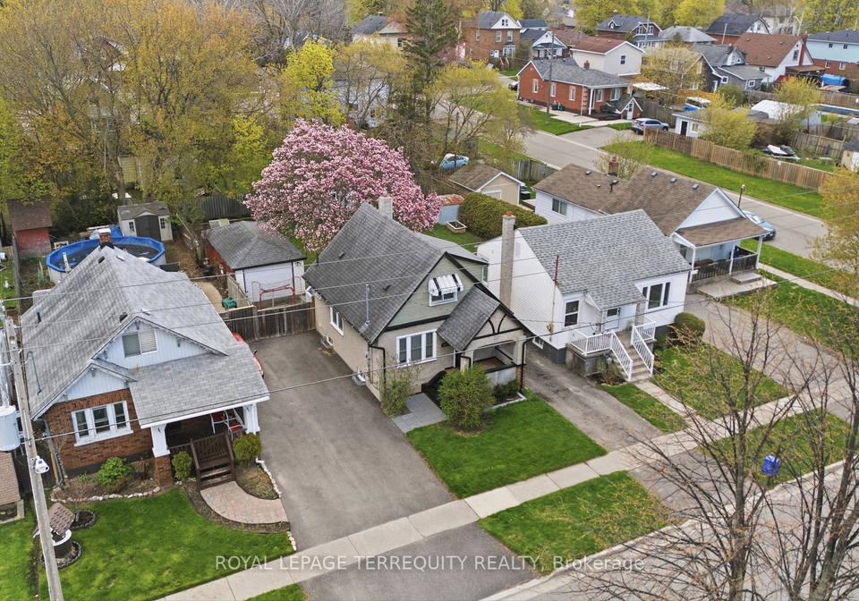 253-oshawa-boulevard-s-oshawa-ontario-e13135528