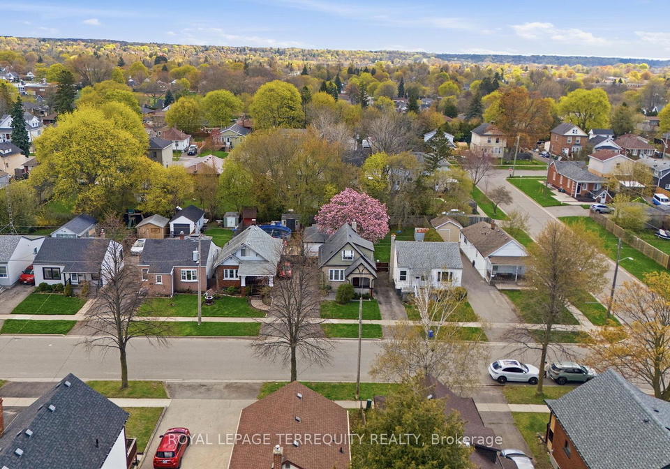 253-oshawa-boulevard-s-oshawa-ontario-e13135528